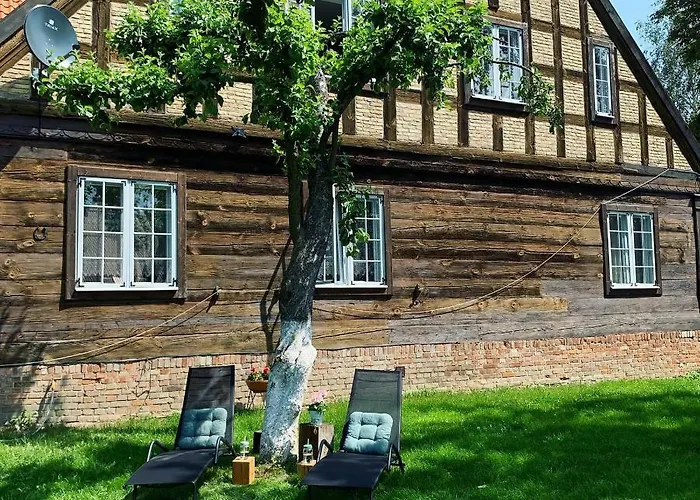 Dom Podcieniowy Na Zulawach Wislanych